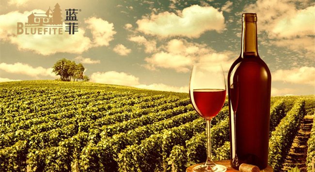 澳洲葡萄酒產(chǎn)業(yè)價值450億澳元，中國為澳洲最大海外市場。